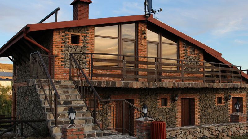 Отель «Riverside Inn»